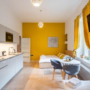 Studio met een King Size Bed